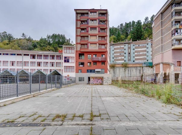 Vizcaya, Basque Country 48700
