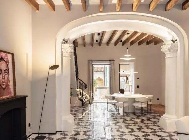 Sineu, Balearic Islands 07510