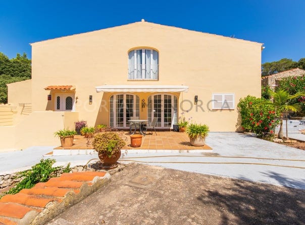 Es Mercadal, Balearic Islands 07740