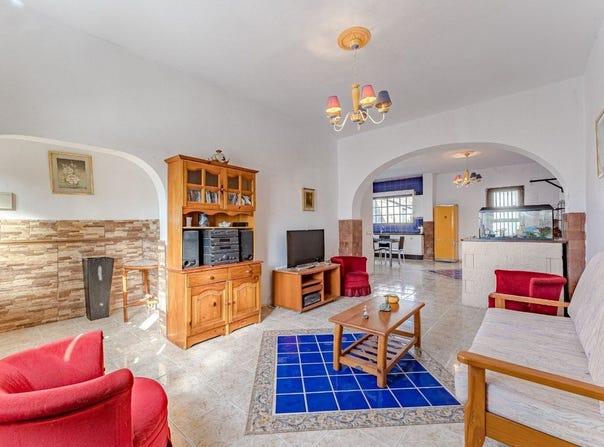 El Tanque, Canary Islands 38435