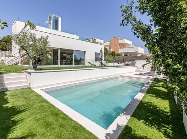 Sitges, Catalonia 08870