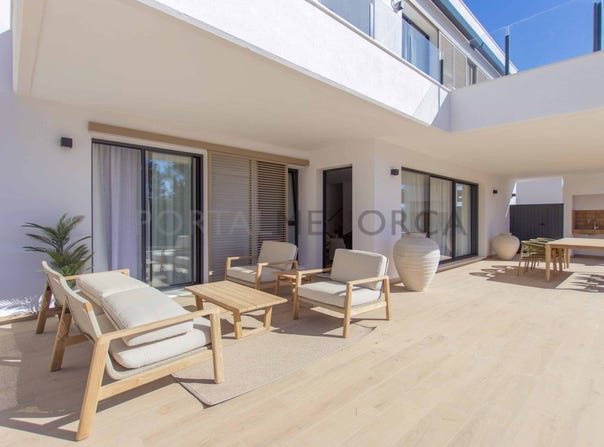 Es Mercadal, Balearic Islands 07740