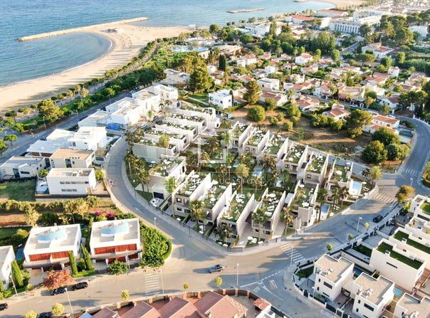 Cambrils, Catalonia 43850