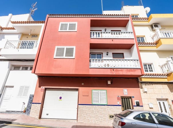 Arona, Canary Islands 38627