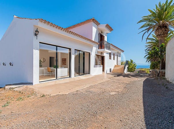 Guimar, Canary Islands 38500
