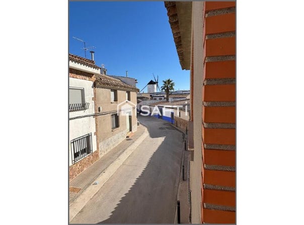 Campo De Criptana, Castile-La Mancha 13610