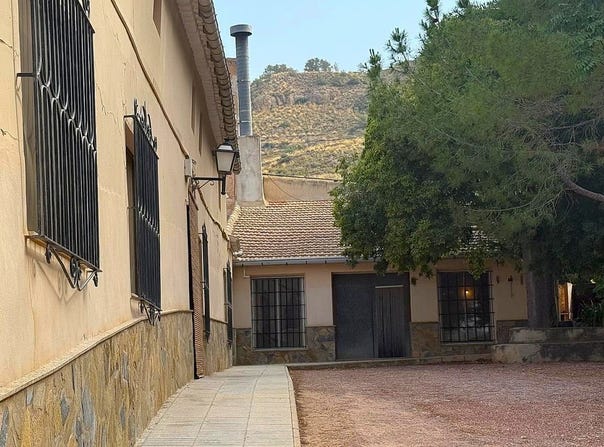 Encebras, Valencian Community