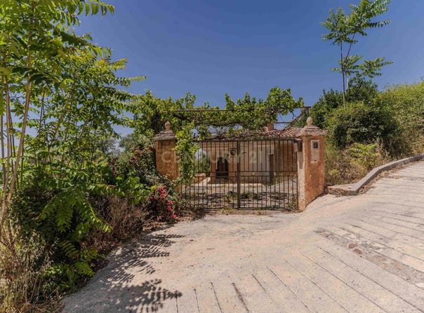 Carataunas, Andalusia