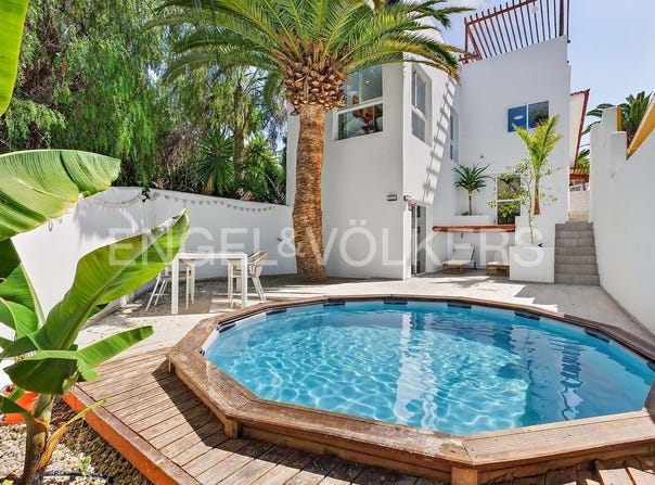 Arona, Canary Islands 38640
