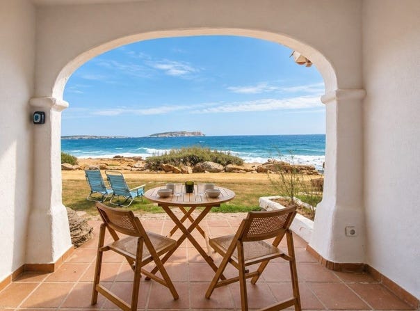 Es Mercadal, Balearic Islands 07740