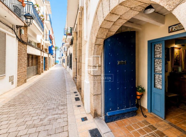 Sitges, Catalonia 08870