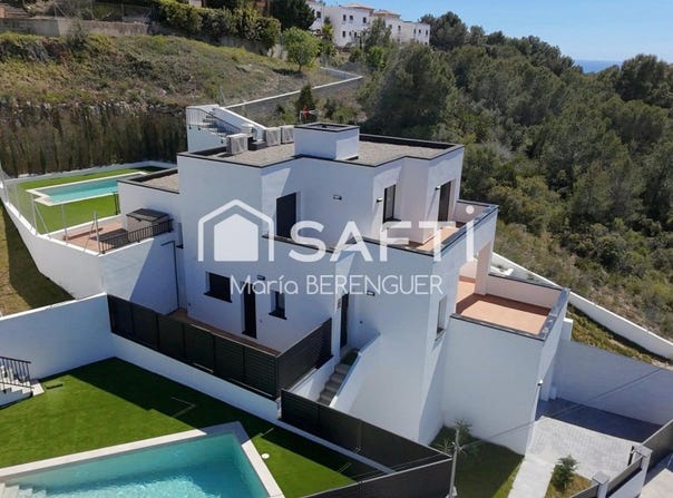 Calafell, Catalonia 43820