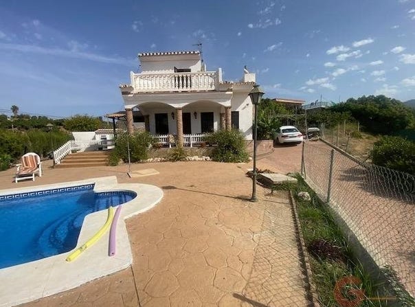 Vélez-Málaga, Andalusia 29700