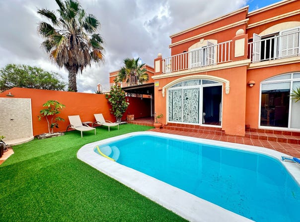 Puerto del Rosario, Canary Islands 35610