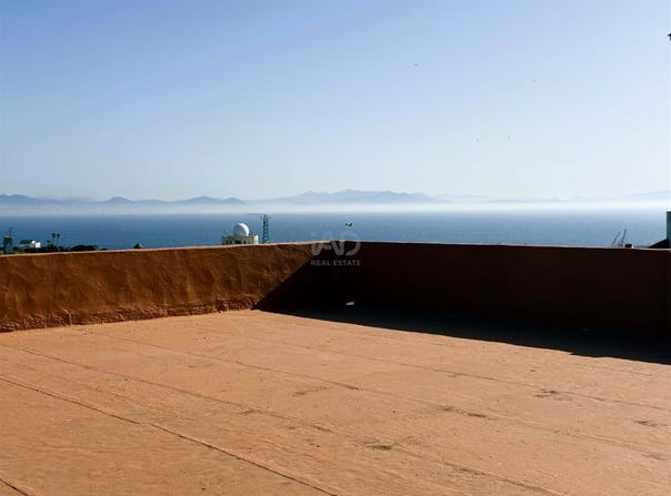 Tarifa, Andalusia 11380