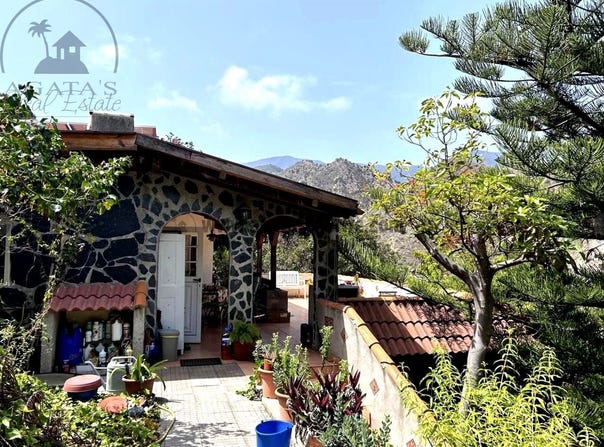 Vallehermoso, Canary Islands 38840