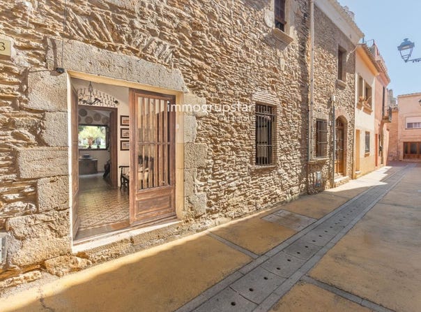 Begur, Catalonia 17255