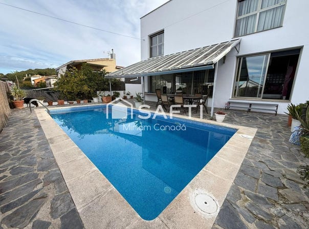 Calafell, Catalonia 43820