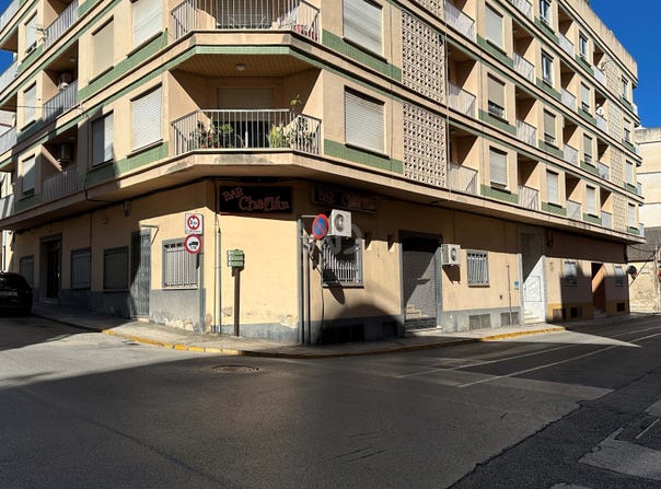 avinguda de València, Pego, Valencian Community 03780
