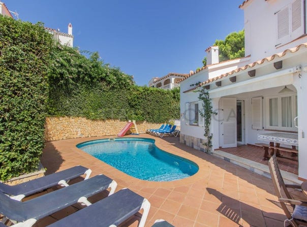 Es Mercadal, Balearic Islands 07740