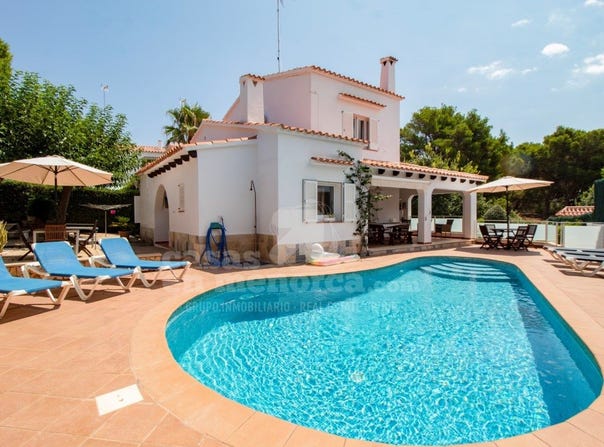 Es Mercadal, Balearic Islands 07740