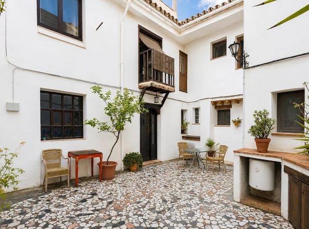 Granada, Andalusia 18001