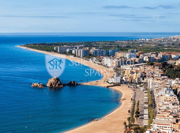 Blanes, Catalonia 17300