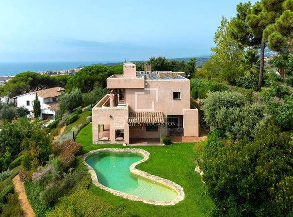 Sant Pol de Mar, Catalonia 08395