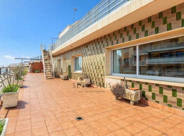 Badalona, Catalonia 08911
