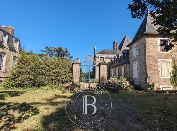 Auray, Brittany 56400