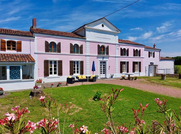 Saint-Jean-d'Angély, Poitou-Charentes 17400