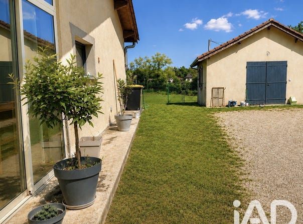 Montagne, Nouvelle-Aquitaine 33570