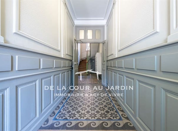 Dijon, Burgundy 21000