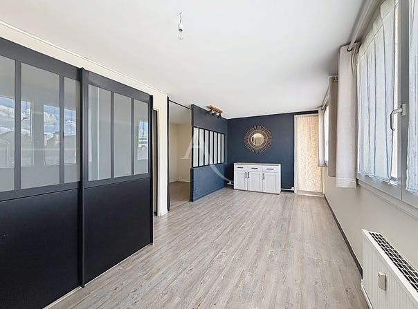 LAVAL, Pays de la Loire 53000