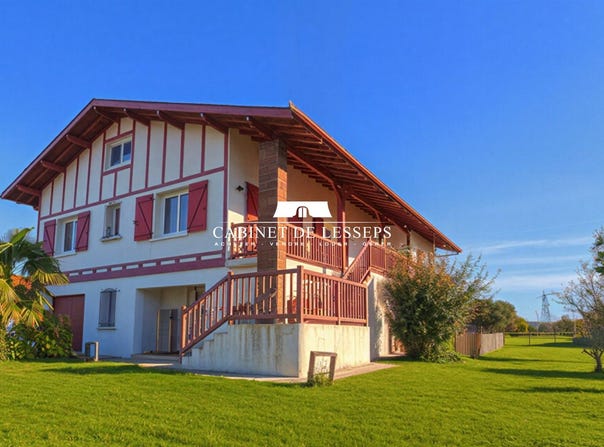 Ustaritz, Aquitaine 64480