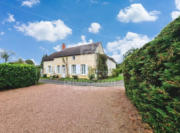 Saint-Loup, Burgundy 58200
