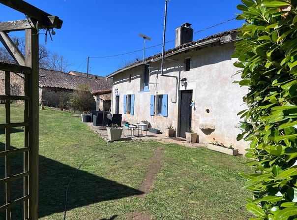 Brux, Poitou-Charentes 86510