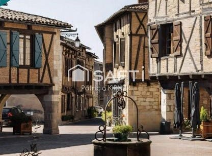Castelnau-De-Montmiral, Midi-Pyrénées 81140