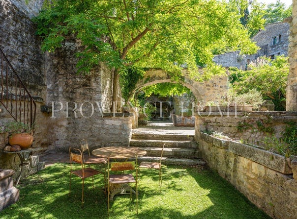 Oppède, Provence-Alpes-Côte d'Azur 84580