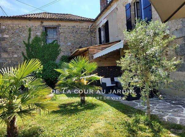 Étouars, Aquitaine 24360
