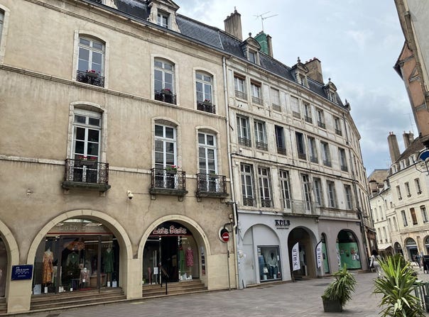 Chalon-sur-Saône, Burgundy 71100