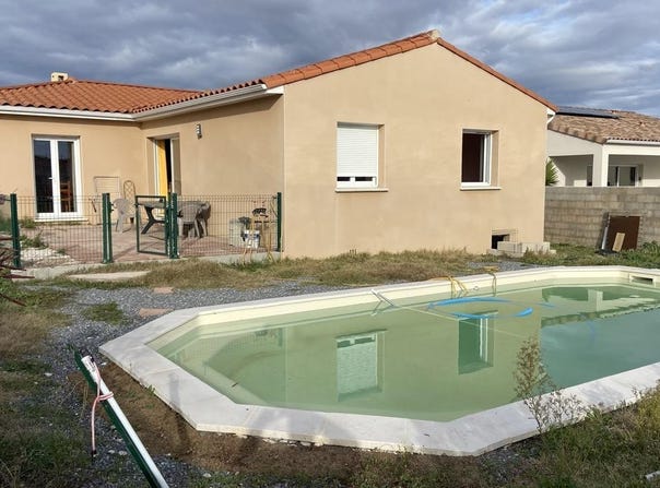 Tourbes, Languedoc-Roussillon 34120