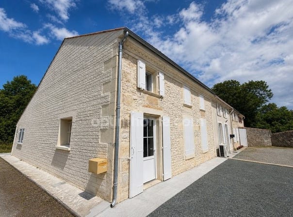 Moragne, Poitou-Charentes 17430