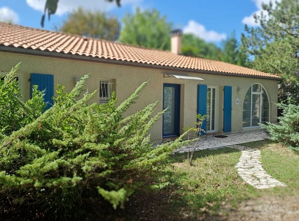 Breuillet, Poitou-Charentes 17920