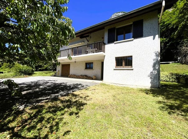Crolles, Isère 38920