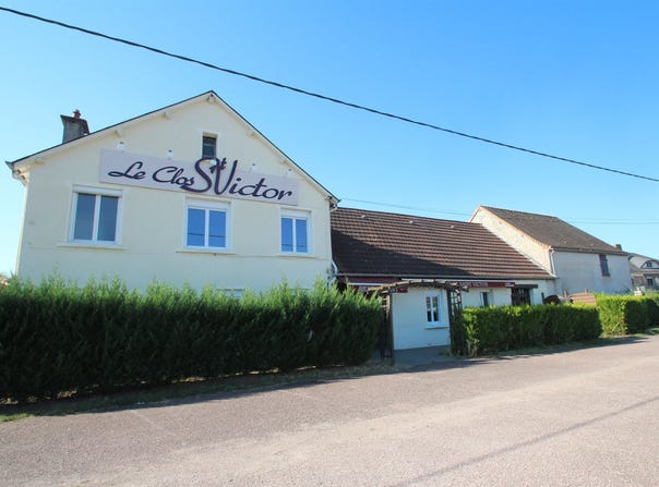 Devay, Burgundy 58300