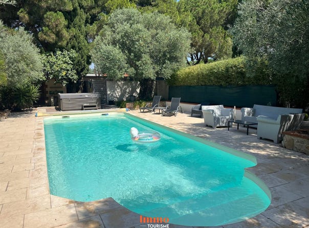 Elne, Languedoc-Roussillon 66200