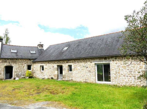 Glomel, Brittany 22110