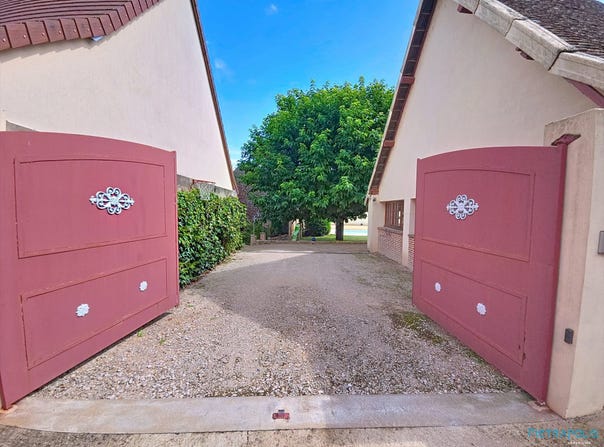 Cuisery, Burgundy 71290