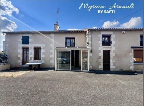 Poitiers, Poitou-Charentes 86000